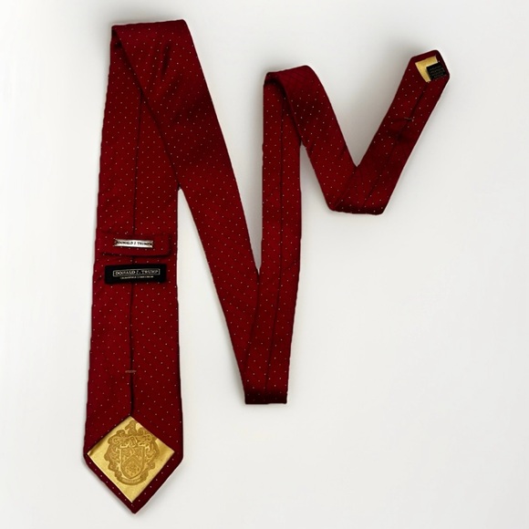 Donald Trump Signature Collection Other - Donald J. TRUMP Signature Collection Handmade Silk Tie Red Diamond Pattern Bold